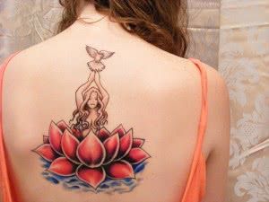 Tatuagens-femininas-costas-300x225