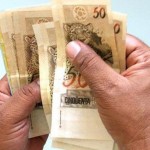 Salário mínimo 2024 - Valor estimado R$ 730