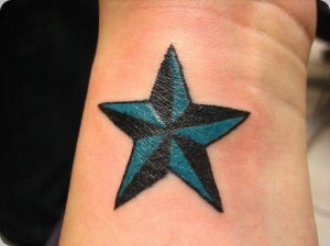 tatuagem-feminina-estrela-300x224