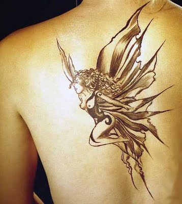tatuagem-feminina-fada-costas