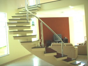 decoracao-escadas-internas-modernas-300x225