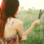 Tatuagem-feminina-costas-150x150