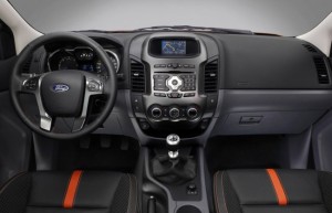 ford-ranger-2024-interior-300x193