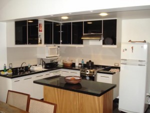 armario-de-cozinha-planejado-modelos-fotos-comprar-300x225