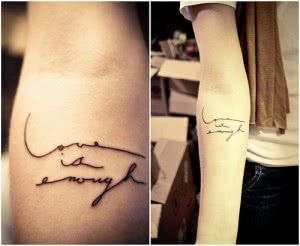 tatuagens-escrita-no-braco-desenhos-300x246