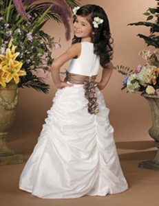 modelos-de-vestidos-para-daminha-de-casamento-231x300