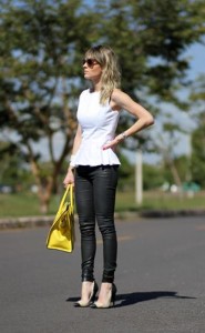 moda-calca-resinada-feminina-185x300