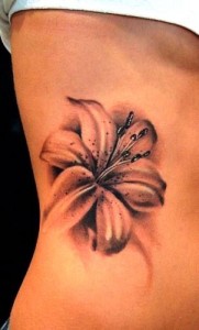 desenhos-tatuagens-femininas-de-flores-181x300