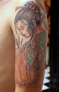 tatuagens-de-gueixa-no-braco-191x300
