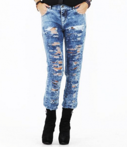 moda-calcas-jeans-rasgadas-e-desfiadas-259x300