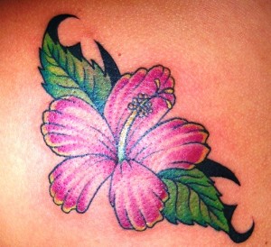tatuagens-flores-hibiscos-modelos-300x274