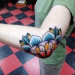 tatuagens-no-cotovelo-coloridas-150x150