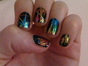 unhas-decoradas-com-raios-fotos-fazer-passo-a-passo-300x225